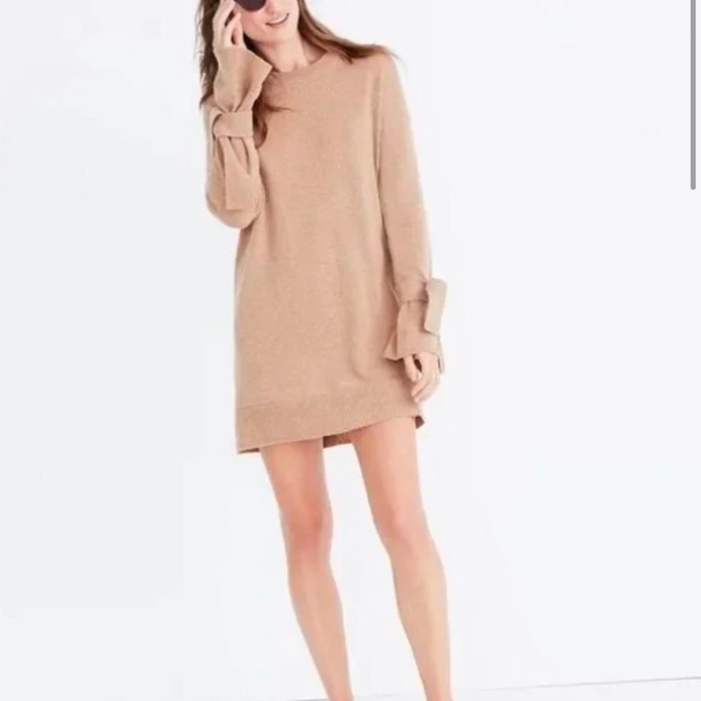 Madewell XS sweater dress with flare arms